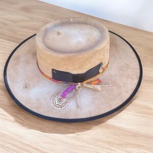 NWOT Petra Savage Light Brown Suede Boater/Cowboy/Panama Sun Hat Medium Boho